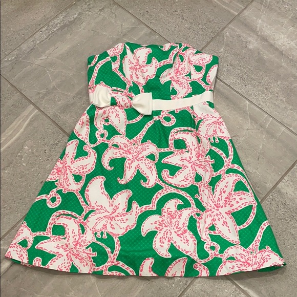 Stunning Lilly Pulitzer Flower Dress - Picture 1 of 2